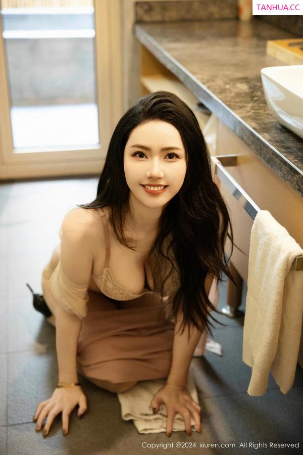 方子萱  [XiuRen]高清写真图 2024.12.24 No.9646 方子萱 美腿丝袜第58张图片